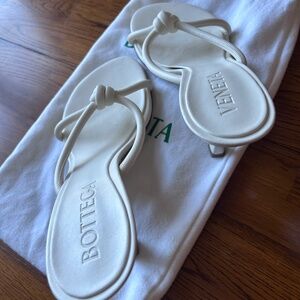 White Strappy Block Heel Sandals | Chic Vacation Ready